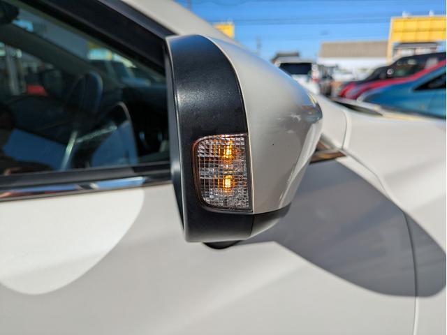 アテンザワゴン ２０Ｓ　純正ＳＤナビ　ＢＴオーディオ　ＥＴＣ　バックカメラ　ＵＳＢ入力端子　ＡＵＸ接続　オートライト　ＬＥＤヘッドライト　衝突軽減ブレーキ　クルコン　パドルシフト　純正１７インチＡＷ　ＣＤ／ＤＶＤ再生（51枚目）