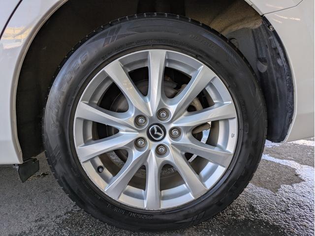 アテンザワゴン ２０Ｓ　純正ＳＤナビ　ＢＴオーディオ　ＥＴＣ　バックカメラ　ＵＳＢ入力端子　ＡＵＸ接続　オートライト　ＬＥＤヘッドライト　衝突軽減ブレーキ　クルコン　パドルシフト　純正１７インチＡＷ　ＣＤ／ＤＶＤ再生（55枚目）