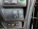 アブソルート・ＥＸホンダセンシング　純正ナビ　ＢＴオーディオ　全周囲・バックカメラ　ＥＴＣ　後席モニター　ＵＳＢ入力端子　追従クルコン　衝突軽減ブレーキ　車線逸脱警報　ハーフレザーシート　フルエアロ　オートライト　両側電動スライドドア（31枚目）