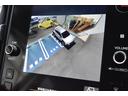 3Dビュー:シフトポジションがPの時、自車を斜め上から見たような映像をディスプレイに表示。スイッチ操作で8つの視点に切り替え可能。出発時や降車前に様々な角度から周囲を確認することができます。