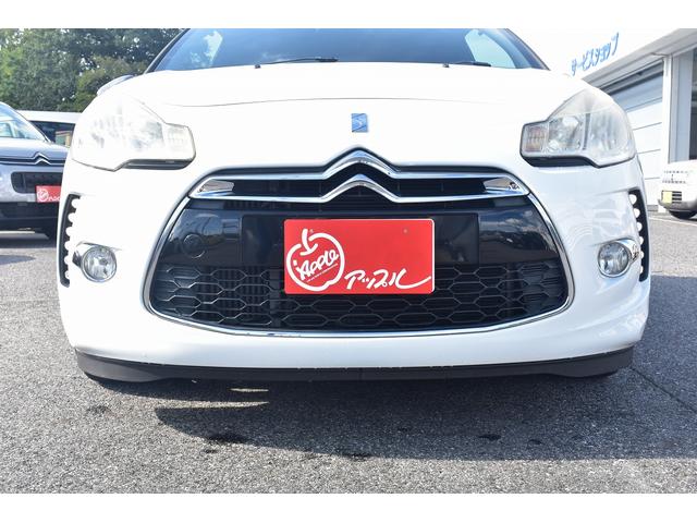 ＤＳ３ スポーツシック　★６ＭＴ★ユーザー買取車★キーレスエントリー★スペアキー有り★ＥＴＣ車載器★純正１７インチアルミホイール★オートライト★リモート格納サイドミラー★フロアマット★スペアタイヤ有り★収納付きアームレスト（7枚目）