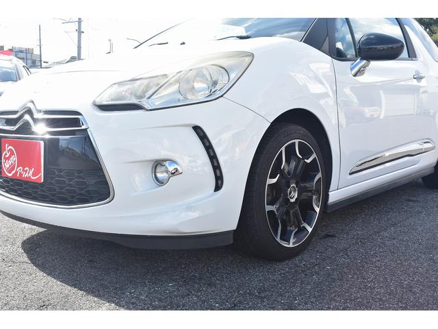 ＤＳ３ スポーツシック　★６ＭＴ★ユーザー買取車★キーレスエントリー★スペアキー有り★ＥＴＣ車載器★純正１７インチアルミホイール★オートライト★リモート格納サイドミラー★フロアマット★スペアタイヤ有り★収納付きアームレスト（23枚目）
