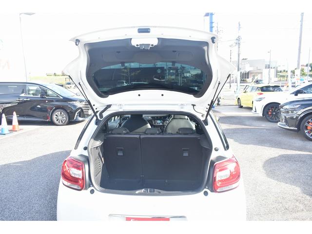 ＤＳ３ スポーツシック　★６ＭＴ★ユーザー買取車★キーレスエントリー★スペアキー有り★ＥＴＣ車載器★純正１７インチアルミホイール★オートライト★リモート格納サイドミラー★フロアマット★スペアタイヤ有り★収納付きアームレスト（39枚目）