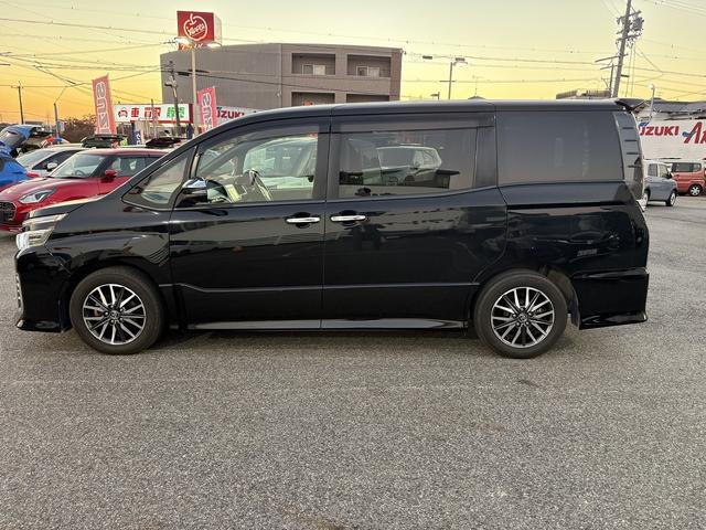 ヴォクシー ＺＳ　煌　純正９インチナビ　フルセグテレビ　バックモニター　ＣＤ＆ＤＶＤ＆ＳＤ＆Ｂｌｕｅｔｏｏｔｈ接続可能　後席純正フリップダウンモニター　テレビキャンセラー　ビルトインＥＴＣ　ケンウッドフロントドラレコ（18枚目）