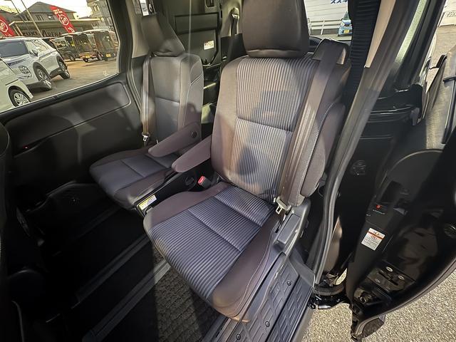 ヴォクシー ＺＳ　煌　純正９インチナビ　フルセグテレビ　バックモニター　ＣＤ＆ＤＶＤ＆ＳＤ＆Ｂｌｕｅｔｏｏｔｈ接続可能　後席純正フリップダウンモニター　テレビキャンセラー　ビルトインＥＴＣ　ケンウッドフロントドラレコ（39枚目）