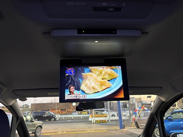 ヴォクシー ＺＳ　煌　純正９インチナビ　フルセグテレビ　バックモニター　ＣＤ＆ＤＶＤ＆ＳＤ＆Ｂｌｕｅｔｏｏｔｈ接続可能　後席純正フリップダウンモニター　テレビキャンセラー　ビルトインＥＴＣ　ケンウッドフロントドラレコ（46枚目）