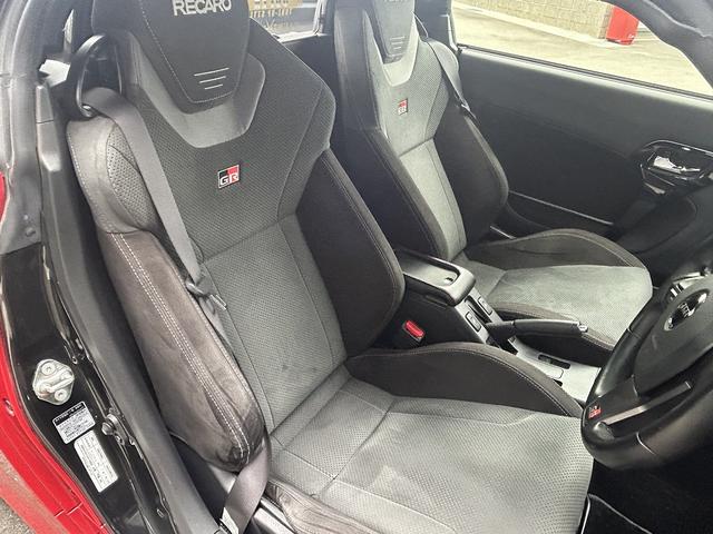 コペン ＧＲ　スポーツ　純正ナビ　フルセグＴＶ　バックカメラ　ＥＴＣ　ＬＥＤヘッドライト　ＢＢＳアルミホイール　コムテックミラー型前後ドラレコ　ステアリングスイッチ　シートヒーター　スマートキー　プッシュスタート（22枚目）