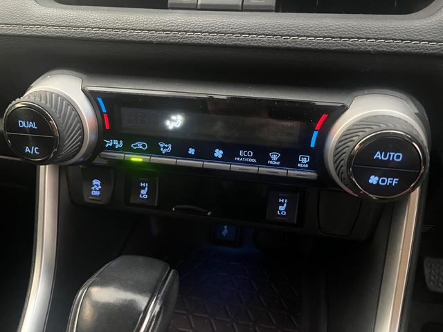 シートヒーター！！オートエアコン！！