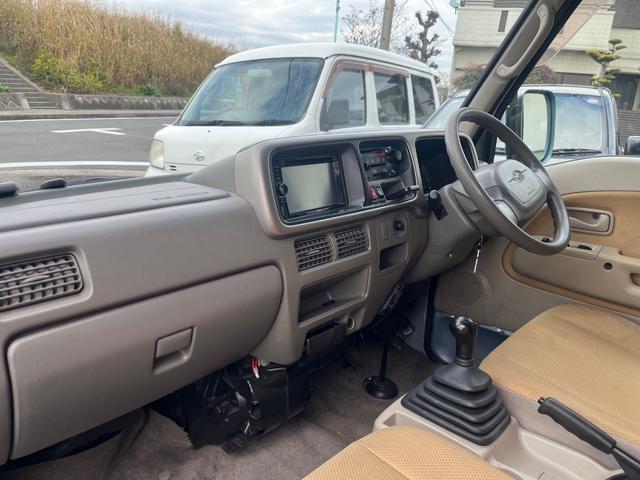 ディアスワゴン スーパーチャージャー　ユーザー下取車　５速ＭＴ　４ＷＤ　スーパーチャージャー　社外ナビＴＶ　ブルートゥース　ＥＴＣ　社外１３ＡＷ　リアスピーカー　リアヒーター（6枚目）