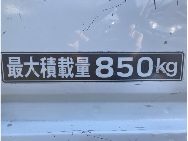 ワイドローＤＸ　５速マニュアル車　平ボディ　鉄板張り　ダブルタイヤ　低床　積載量８５０ｋｇ　荷台　長さ／２４７ｃｍ　幅／１５９ｃｍ　高さ／３５ｃｍ　純正オーディオ　エアコン(41枚目)