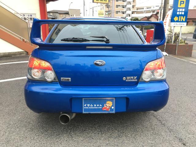 ＷＲＸ　ＷＲ－リミテッド　２００５　５ＭＴ　ＳＴＩリップ　ＳＴＩＧｅｎｏｍｅマフラー　ＳＴＩＧｅｎｏｍｅブースト計　ナビ　ＤＶＤ再生　ミュージックサーバー　純正１７インチアルミホイール　ＨＩＤヘッドライト　キーレス(12枚目)