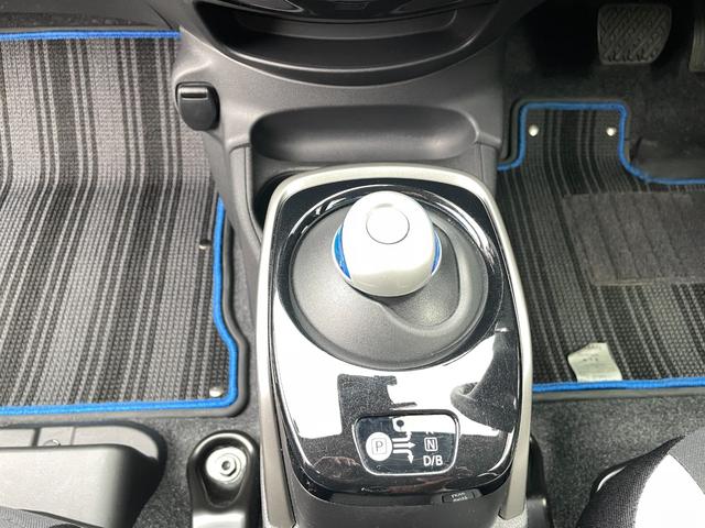 ノート ｅ－パワー　Ｘ　ドライブレコーダー　純正ナビ　バックカメラ　ＥＴＣ２．０　フルセグ　ＤＶＤ再生　Ｂｌｕｅｔｏｏｔｈオーディオ　オートライト　純正１５インチアルミ　車線逸脱機能　クリアランスソナー　プッシュスタート（44枚目）