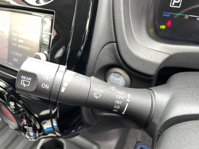 ノート ｅ－パワー　Ｘ　ドライブレコーダー　純正ナビ　バックカメラ　ＥＴＣ２．０　フルセグ　ＤＶＤ再生　Ｂｌｕｅｔｏｏｔｈオーディオ　オートライト　純正１５インチアルミ　車線逸脱機能　クリアランスソナー　プッシュスタート（51枚目）