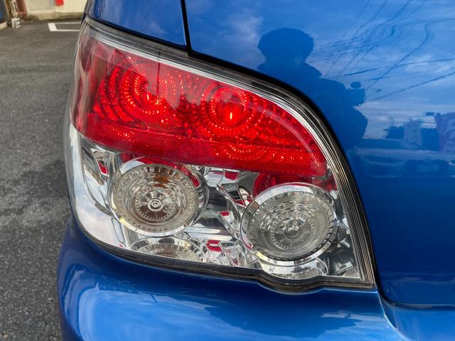 インプレッサ ＷＲＸ　５ＭＴ　ワンオーナー　アプライドモデルＧ型　タイミングベルト交換済み　大型リアウィング　ＨＩＤヘッドライト　リアフォグライト　パワーウィンドウ　純正１７インチアルミホイール　キーレスエントリー（19枚目）