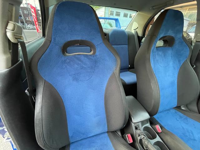 インプレッサ ＷＲＸ　５ＭＴ　ワンオーナー　アプライドモデルＧ型　タイミングベルト交換済み　大型リアウィング　ＨＩＤヘッドライト　リアフォグライト　パワーウィンドウ　純正１７インチアルミホイール　キーレスエントリー（37枚目）