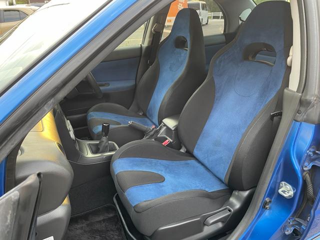 インプレッサ ＷＲＸ　５ＭＴ　ワンオーナー　アプライドモデルＧ型　タイミングベルト交換済み　大型リアウィング　ＨＩＤヘッドライト　リアフォグライト　パワーウィンドウ　純正１７インチアルミホイール　キーレスエントリー（40枚目）
