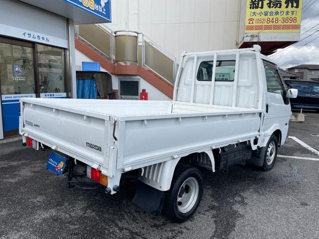 ボンゴトラック ワイドローDX AT 4WD 平ボディ 低床 後輪ダブルタイヤ 最大積載量1000kg 荷台サイズ 長さ247cm 幅160cm 高さ33cm ETC パワーウィンドウ エアコン 純正ラジオ(13枚目)