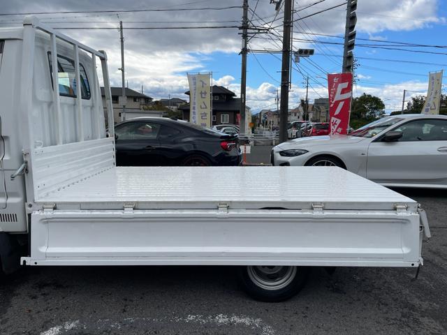 ボンゴトラック ワイドローDX AT 4WD 平ボディ 低床 後輪ダブルタイヤ 最大積載量1000kg 荷台サイズ 長さ247cm 幅160cm 高さ33cm ETC パワーウィンドウ エアコン 純正ラジオ(63枚目)