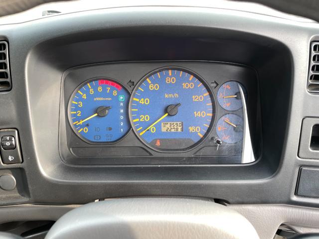 タイタンダッシュ ワイドローＤＸ　ＡＴ　ワンオーナー　平ボディ　荷台鉄板張り　低床　後輪ダブルタイヤ　最大積載量１３５０ｋｇ　荷台サイズ　長さ２８５ｃｍ　幅１６０ｃｍ　高さ３８ｃｍ　ＥＴＣ　純正オーディオ　フォグライト（36枚目）