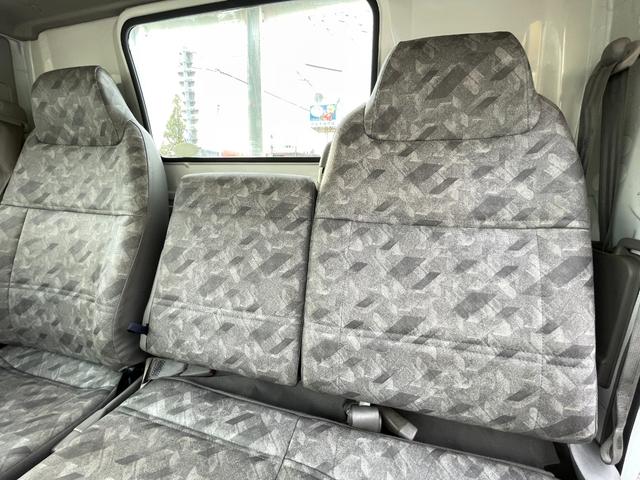 タイタンダッシュ ワイドローＤＸ　ＡＴ　ワンオーナー　平ボディ　荷台鉄板張り　低床　後輪ダブルタイヤ　最大積載量１３５０ｋｇ　荷台サイズ　長さ２８５ｃｍ　幅１６０ｃｍ　高さ３８ｃｍ　ＥＴＣ　純正オーディオ　フォグライト（42枚目）