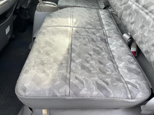 タイタンダッシュ ワイドローＤＸ　ＡＴ　ワンオーナー　平ボディ　荷台鉄板張り　低床　後輪ダブルタイヤ　最大積載量１３５０ｋｇ　荷台サイズ　長さ２８５ｃｍ　幅１６０ｃｍ　高さ３８ｃｍ　ＥＴＣ　純正オーディオ　フォグライト（43枚目）