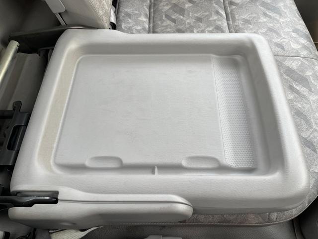 タイタンダッシュ ワイドローＤＸ　ＡＴ　ワンオーナー　平ボディ　荷台鉄板張り　低床　後輪ダブルタイヤ　最大積載量１３５０ｋｇ　荷台サイズ　長さ２８５ｃｍ　幅１６０ｃｍ　高さ３８ｃｍ　ＥＴＣ　純正オーディオ　フォグライト（52枚目）