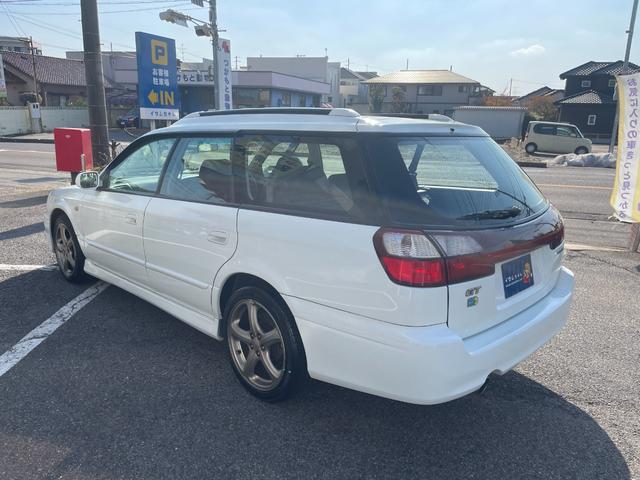 レガシィツーリングワゴン ＧＴ－ＢリミテッドＩＩ　５ＭＴ　純正ビルシュタインショック　ＥＴＣ　ＨＩＤヘッドライト　フォグライト　運転席パワーシート　純正１７インチアルミホイール　キーレス　運転席・助手席・サイドエアバッグ　パワーウィンドウ　ＡＢＳ（11枚目）