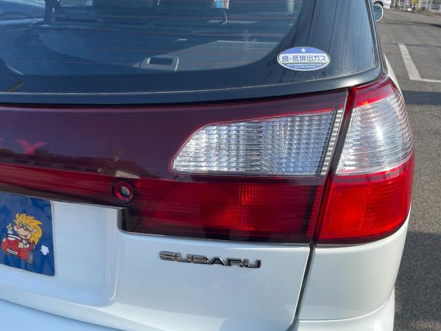 レガシィツーリングワゴン ＧＴ－ＢリミテッドＩＩ　５ＭＴ　純正ビルシュタインショック　ＥＴＣ　ＨＩＤヘッドライト　フォグライト　運転席パワーシート　純正１７インチアルミホイール　キーレス　運転席・助手席・サイドエアバッグ　パワーウィンドウ　ＡＢＳ（20枚目）