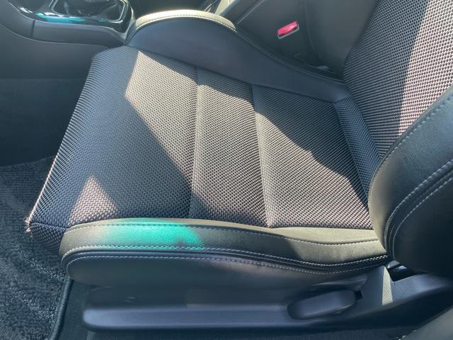 レガシィツーリングワゴン ＧＴ－ＢリミテッドＩＩ　５ＭＴ　純正ビルシュタインショック　ＥＴＣ　ＨＩＤヘッドライト　フォグライト　運転席パワーシート　純正１７インチアルミホイール　キーレス　運転席・助手席・サイドエアバッグ　パワーウィンドウ　ＡＢＳ（43枚目）