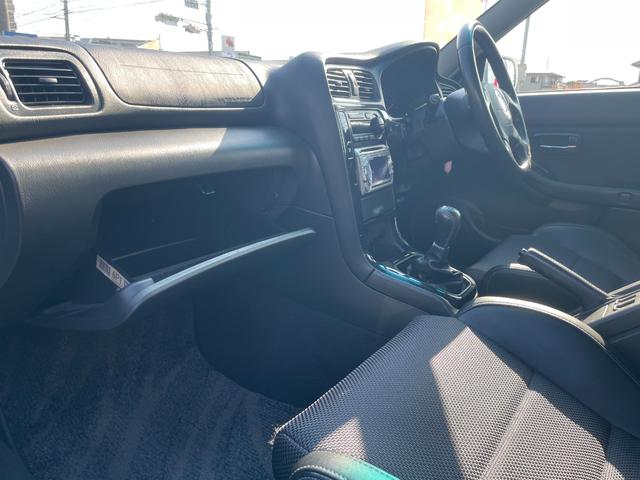 レガシィツーリングワゴン ＧＴ－ＢリミテッドＩＩ　５ＭＴ　純正ビルシュタインショック　ＥＴＣ　ＨＩＤヘッドライト　フォグライト　運転席パワーシート　純正１７インチアルミホイール　キーレス　運転席・助手席・サイドエアバッグ　パワーウィンドウ　ＡＢＳ（45枚目）