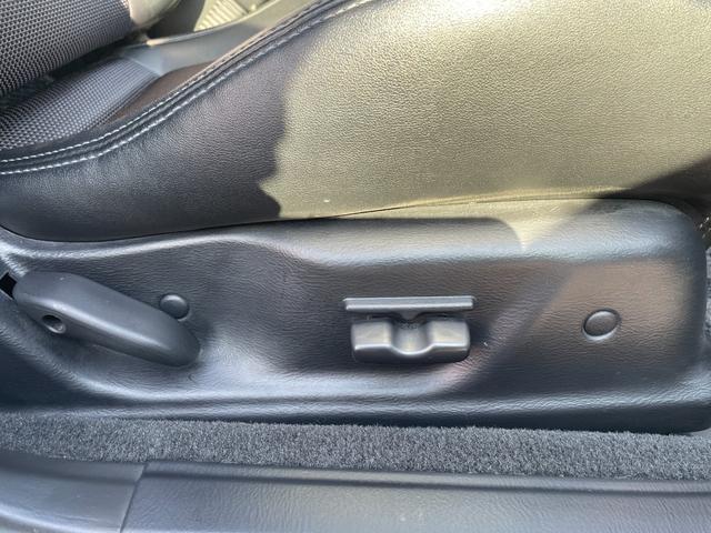 レガシィツーリングワゴン ＧＴ－ＢリミテッドＩＩ　５ＭＴ　純正ビルシュタインショック　ＥＴＣ　ＨＩＤヘッドライト　フォグライト　運転席パワーシート　純正１７インチアルミホイール　キーレス　運転席・助手席・サイドエアバッグ　パワーウィンドウ　ＡＢＳ（51枚目）