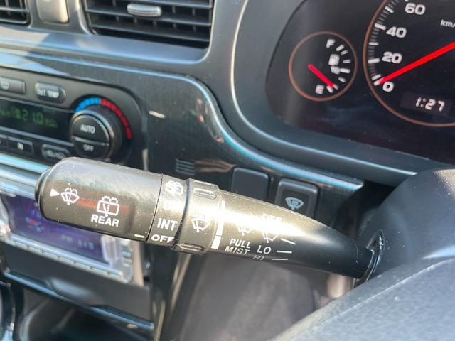 レガシィツーリングワゴン ＧＴ－ＢリミテッドＩＩ　５ＭＴ　純正ビルシュタインショック　ＥＴＣ　ＨＩＤヘッドライト　フォグライト　運転席パワーシート　純正１７インチアルミホイール　キーレス　運転席・助手席・サイドエアバッグ　パワーウィンドウ　ＡＢＳ（54枚目）