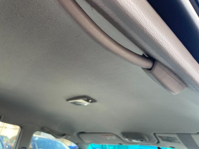 レガシィツーリングワゴン ＧＴ－ＢリミテッドＩＩ　５ＭＴ　純正ビルシュタインショック　ＥＴＣ　ＨＩＤヘッドライト　フォグライト　運転席パワーシート　純正１７インチアルミホイール　キーレス　運転席・助手席・サイドエアバッグ　パワーウィンドウ　ＡＢＳ（57枚目）