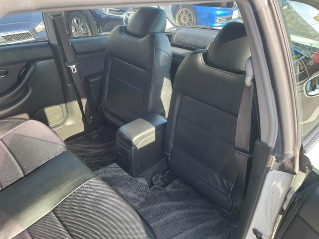 レガシィツーリングワゴン ＧＴ－ＢリミテッドＩＩ　５ＭＴ　純正ビルシュタインショック　ＥＴＣ　ＨＩＤヘッドライト　フォグライト　運転席パワーシート　純正１７インチアルミホイール　キーレス　運転席・助手席・サイドエアバッグ　パワーウィンドウ　ＡＢＳ（59枚目）