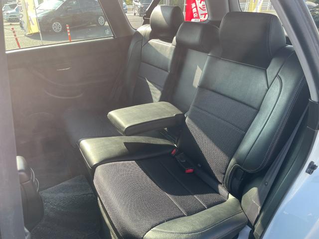 レガシィツーリングワゴン ＧＴ－ＢリミテッドＩＩ　５ＭＴ　純正ビルシュタインショック　ＥＴＣ　ＨＩＤヘッドライト　フォグライト　運転席パワーシート　純正１７インチアルミホイール　キーレス　運転席・助手席・サイドエアバッグ　パワーウィンドウ　ＡＢＳ（62枚目）