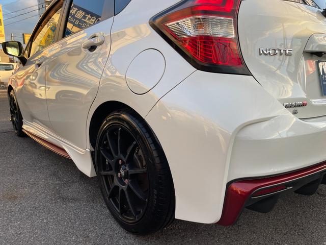ノート ニスモ　Ｓ　５ＭＴ　後期　ドライブレコーダー　純正メモリーナビ　フルセグ　ＤＶＤ再生　ｂｌｕｅｔｏｏｔｈ　バックカメラ　ＥＴＣ　ＬＥＤ　リアフォグライト　オートライト　スパルコ１７インチアルミ　プッシュスタート（21枚目）