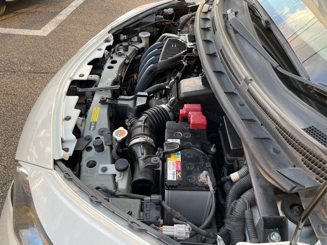 ノート ニスモ　Ｓ　５ＭＴ　後期　ドライブレコーダー　純正メモリーナビ　フルセグ　ＤＶＤ再生　ｂｌｕｅｔｏｏｔｈ　バックカメラ　ＥＴＣ　ＬＥＤ　リアフォグライト　オートライト　スパルコ１７インチアルミ　プッシュスタート（25枚目）