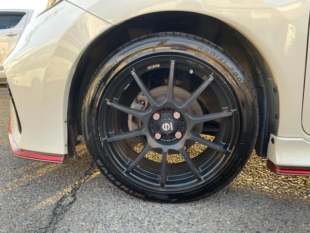 ノート ニスモ　Ｓ　５ＭＴ　後期　ドライブレコーダー　純正メモリーナビ　フルセグ　ＤＶＤ再生　ｂｌｕｅｔｏｏｔｈ　バックカメラ　ＥＴＣ　ＬＥＤ　リアフォグライト　オートライト　スパルコ１７インチアルミ　プッシュスタート（27枚目）