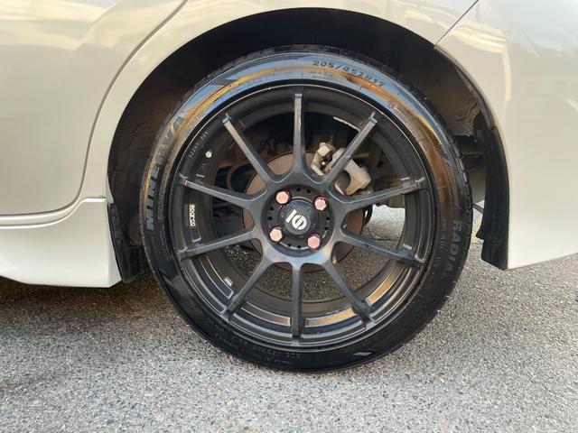 ノート ニスモ　Ｓ　５ＭＴ　後期　ドライブレコーダー　純正メモリーナビ　フルセグ　ＤＶＤ再生　ｂｌｕｅｔｏｏｔｈ　バックカメラ　ＥＴＣ　ＬＥＤ　リアフォグライト　オートライト　スパルコ１７インチアルミ　プッシュスタート（29枚目）