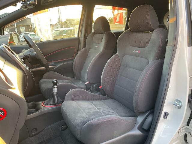 ノート ニスモ　Ｓ　５ＭＴ　後期　ドライブレコーダー　純正メモリーナビ　フルセグ　ＤＶＤ再生　ｂｌｕｅｔｏｏｔｈ　バックカメラ　ＥＴＣ　ＬＥＤ　リアフォグライト　オートライト　スパルコ１７インチアルミ　プッシュスタート（40枚目）