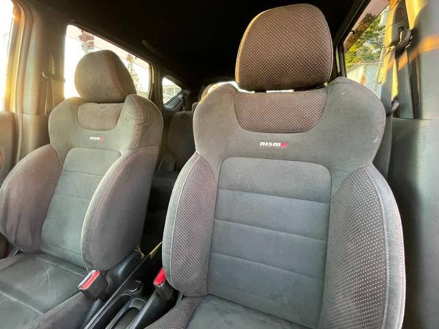 ノート ニスモ　Ｓ　５ＭＴ　後期　ドライブレコーダー　純正メモリーナビ　フルセグ　ＤＶＤ再生　ｂｌｕｅｔｏｏｔｈ　バックカメラ　ＥＴＣ　ＬＥＤ　リアフォグライト　オートライト　スパルコ１７インチアルミ　プッシュスタート（41枚目）