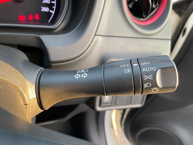 ノート ニスモ　Ｓ　５ＭＴ　後期　ドライブレコーダー　純正メモリーナビ　フルセグ　ＤＶＤ再生　ｂｌｕｅｔｏｏｔｈ　バックカメラ　ＥＴＣ　ＬＥＤ　リアフォグライト　オートライト　スパルコ１７インチアルミ　プッシュスタート（52枚目）