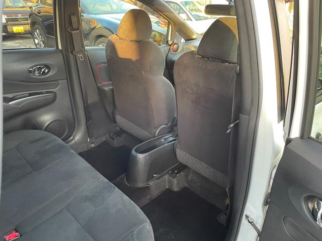 ノート ニスモ　Ｓ　５ＭＴ　後期　ドライブレコーダー　純正メモリーナビ　フルセグ　ＤＶＤ再生　ｂｌｕｅｔｏｏｔｈ　バックカメラ　ＥＴＣ　ＬＥＤ　リアフォグライト　オートライト　スパルコ１７インチアルミ　プッシュスタート（58枚目）