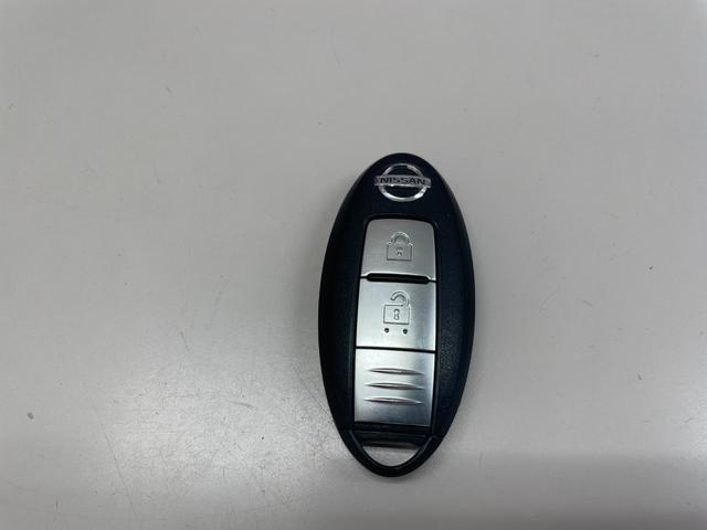 ノート ニスモ　Ｓ　５ＭＴ　後期　ドライブレコーダー　純正メモリーナビ　フルセグ　ＤＶＤ再生　ｂｌｕｅｔｏｏｔｈ　バックカメラ　ＥＴＣ　ＬＥＤ　リアフォグライト　オートライト　スパルコ１７インチアルミ　プッシュスタート（68枚目）