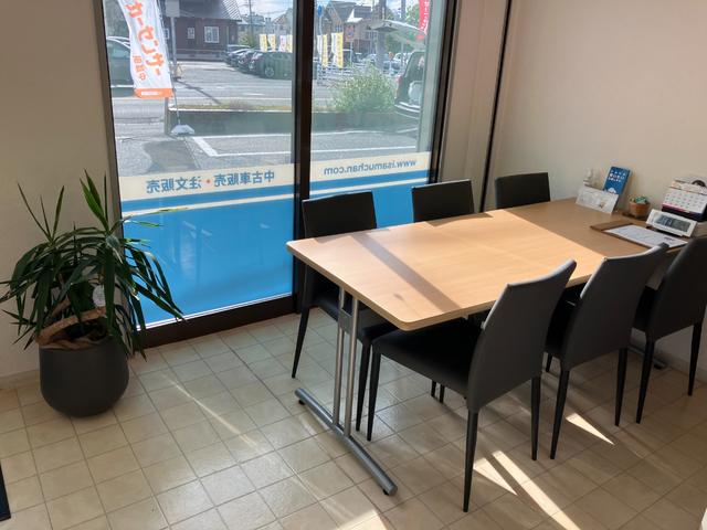 ノート ニスモ　Ｓ　５ＭＴ　後期　ドライブレコーダー　純正メモリーナビ　フルセグ　ＤＶＤ再生　ｂｌｕｅｔｏｏｔｈ　バックカメラ　ＥＴＣ　ＬＥＤ　リアフォグライト　オートライト　スパルコ１７インチアルミ　プッシュスタート（70枚目）