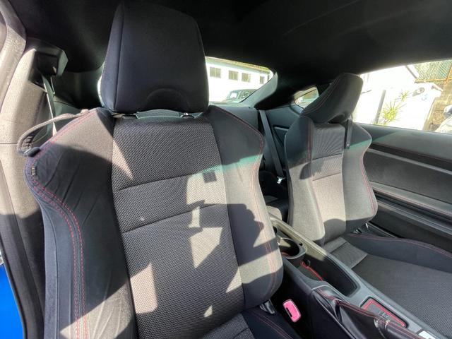 天井からシート・フロア・ラゲッジルームにいたるまで細かくクリーニングを行っております！！