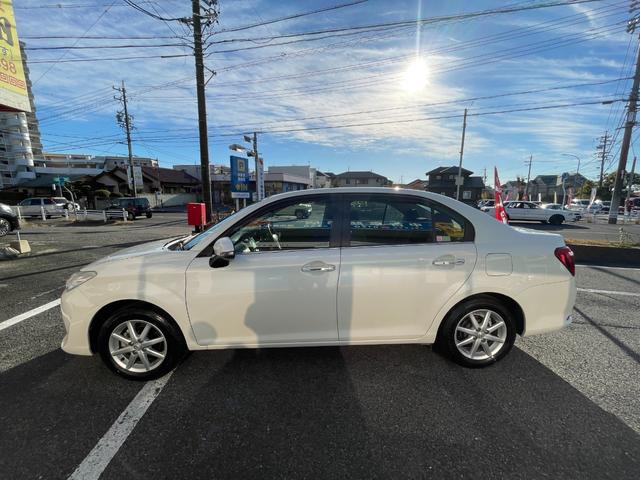 カローラアクシオ １．５Ｇ　５ＭＴ　純正ＳＤナビ　ＤＶＤ再生　フルセグＴＶ　Ｂｌｕｅｔｏｏｔｈオーディオ　バックカメラ　フォグライト　ミラーウィンカー　車線逸脱機能　ステアリングスイッチ　純正１５インチアルミホイール　キーレス（10枚目）