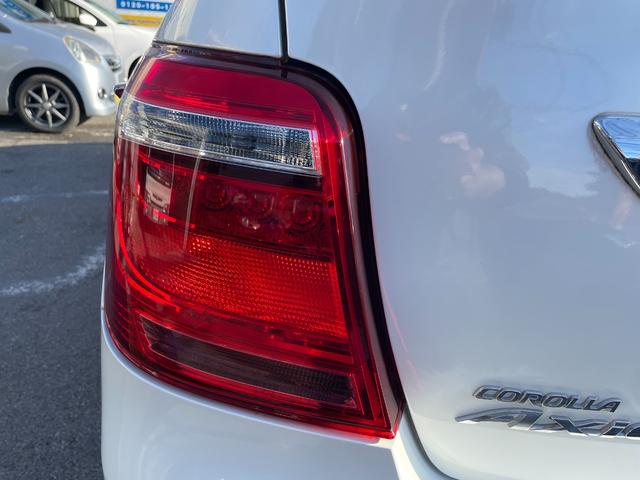 カローラアクシオ １．５Ｇ　５ＭＴ　純正ＳＤナビ　ＤＶＤ再生　フルセグＴＶ　Ｂｌｕｅｔｏｏｔｈオーディオ　バックカメラ　フォグライト　ミラーウィンカー　車線逸脱機能　ステアリングスイッチ　純正１５インチアルミホイール　キーレス（19枚目）