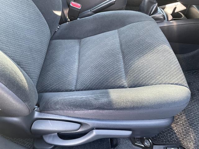 カローラアクシオ １．５Ｇ　５ＭＴ　純正ＳＤナビ　ＤＶＤ再生　フルセグＴＶ　Ｂｌｕｅｔｏｏｔｈオーディオ　バックカメラ　フォグライト　ミラーウィンカー　車線逸脱機能　ステアリングスイッチ　純正１５インチアルミホイール　キーレス（39枚目）