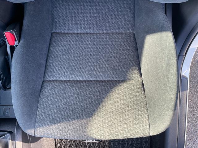 カローラアクシオ １．５Ｇ　５ＭＴ　純正ＳＤナビ　ＤＶＤ再生　フルセグＴＶ　Ｂｌｕｅｔｏｏｔｈオーディオ　バックカメラ　フォグライト　ミラーウィンカー　車線逸脱機能　ステアリングスイッチ　純正１５インチアルミホイール　キーレス（44枚目）